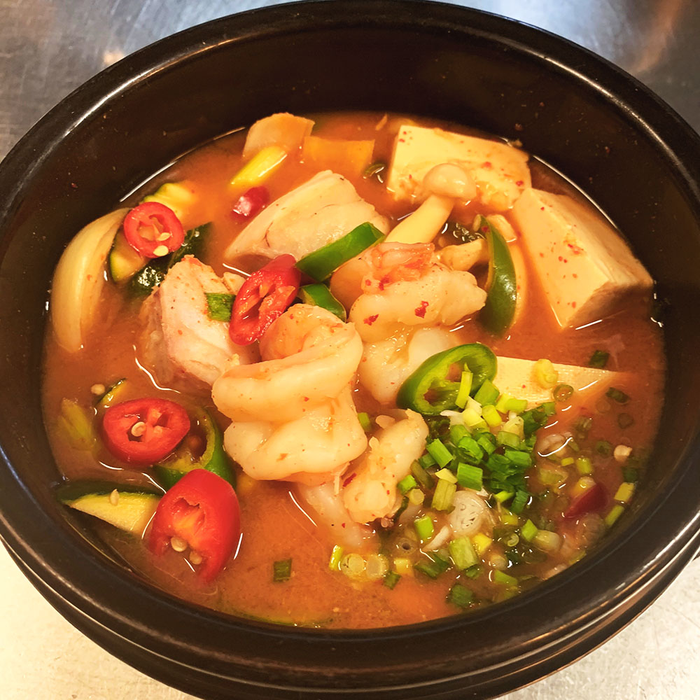 YKITCHEN AB Koreansk och Japansk mat med stort utbud av vegetariska